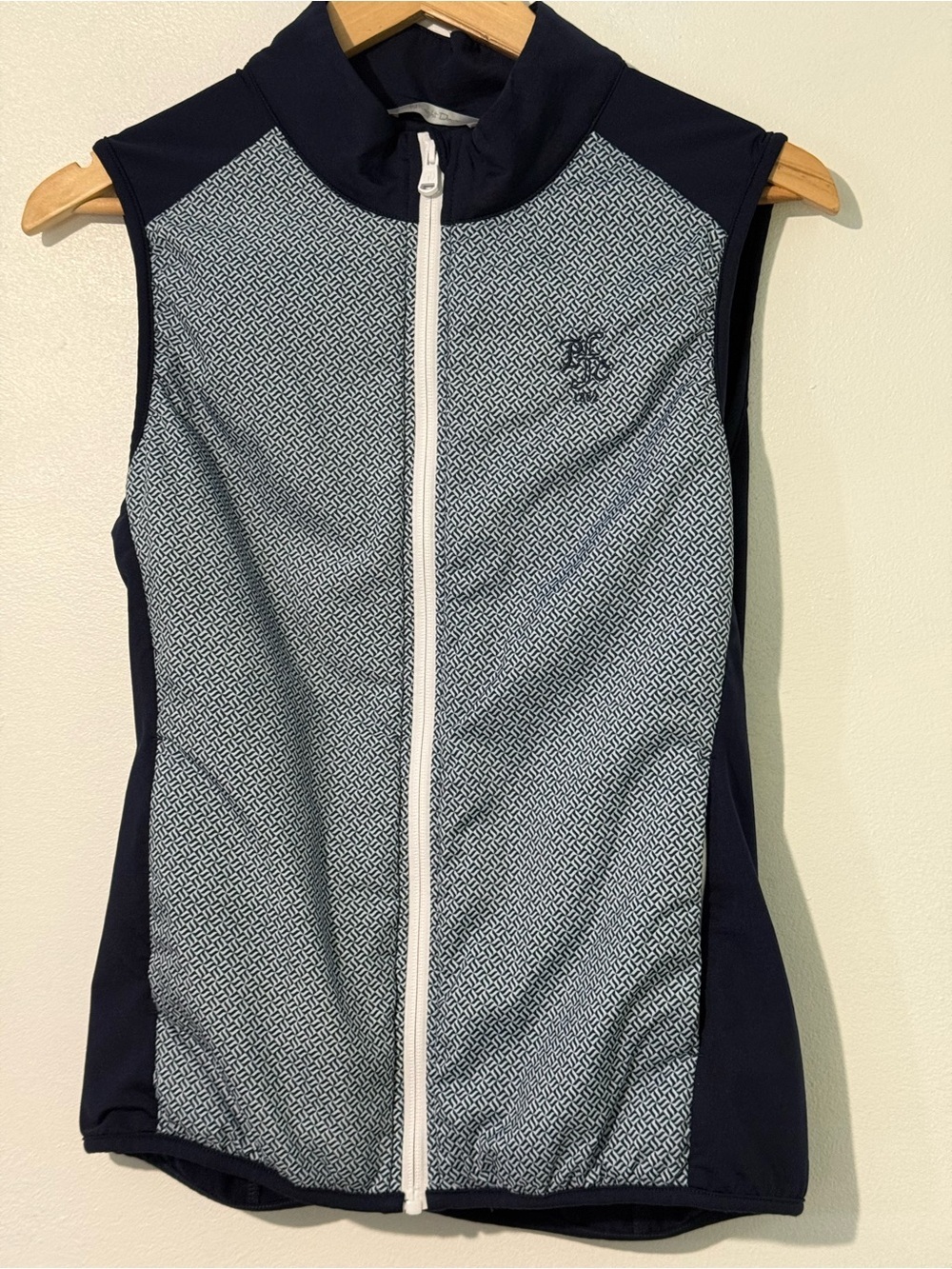 Straight Down Golf Vest women’s medium